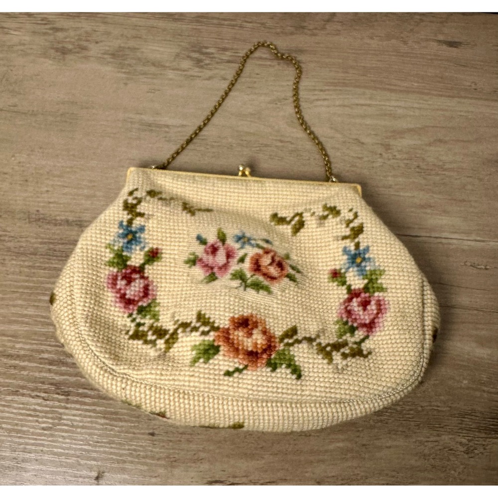Vintage Needlepoint Floral Clutch Evening Bag Gold‎ Chain Kiss Lock Jewel Accent